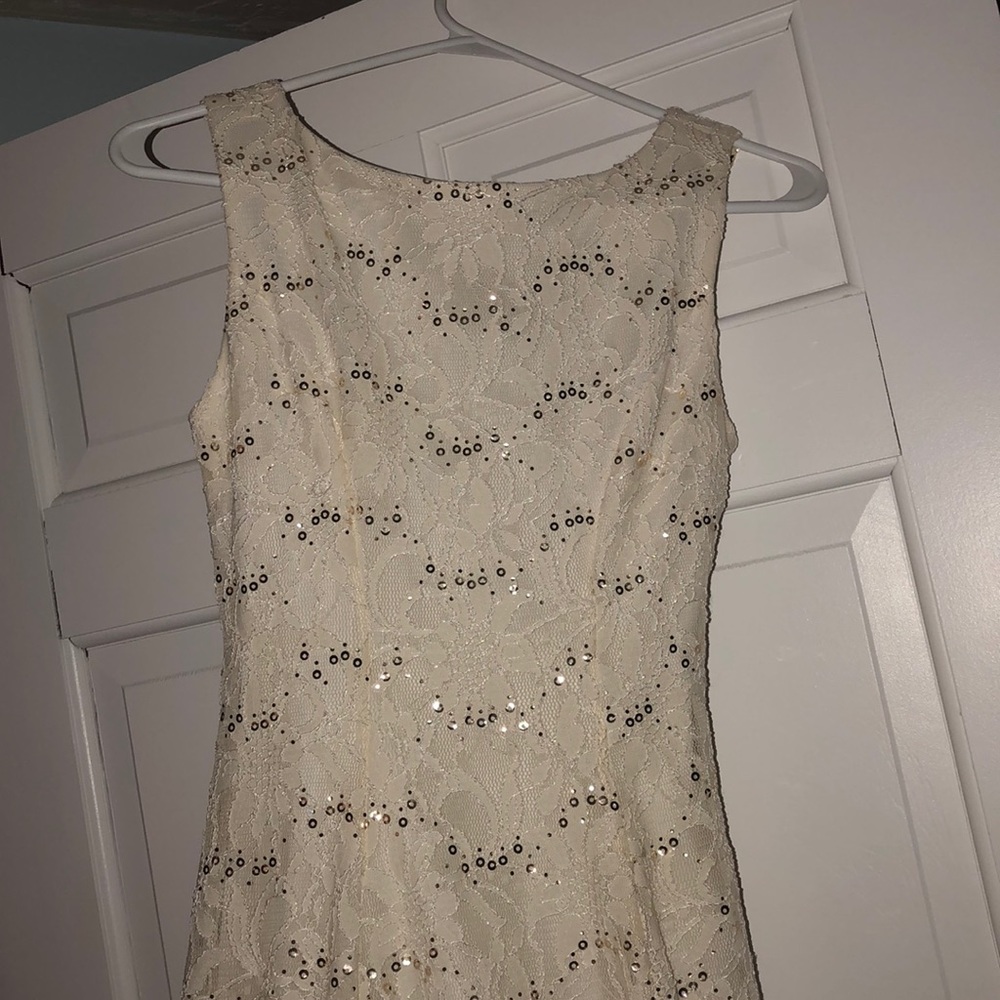 Dress - Picture 2 of 5
